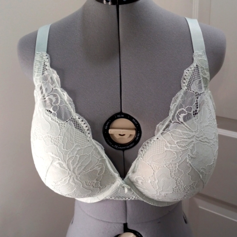 Auden Size 42DD. Mint Green Lacy Pushup Underwire Bra